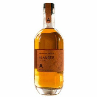 FAR NORTH ALANDER SPICED RUM