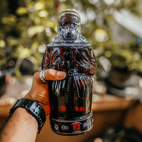 OLD MONK SUPREME RUM (750ML)