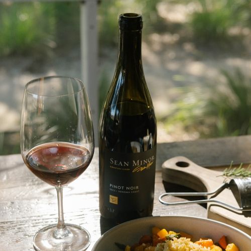 SEAN MINOR SONOMA COAST PINOT NOIR (750ML)